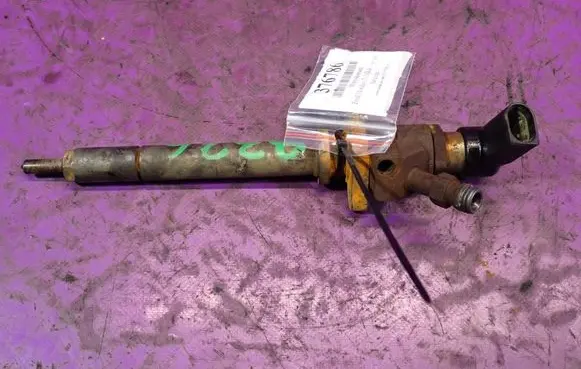 Ford Mondeo MK IV Fuel injector 