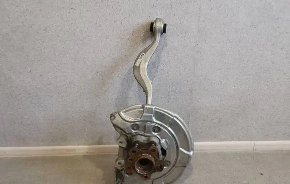 BMW 5 G30 G31 Rear wheel hub 6866333