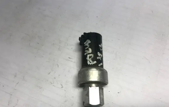 Air conditioning (A/C) pressure sensor