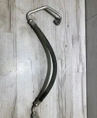 Mitsubishi Pajero Air conditioning (A/C) pipe/hose 8201