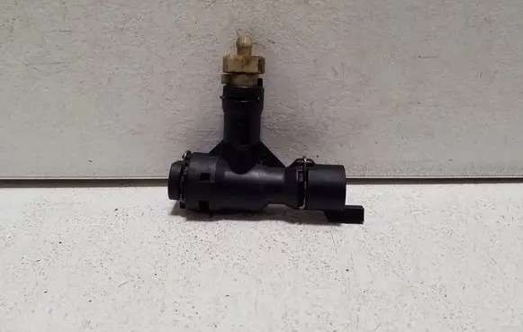 Volkswagen PASSAT B8 Clutch pipe/line 1K0721468C