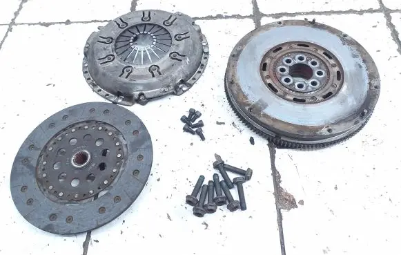 Volvo S70 V70 V70 XC Clutch set kit 074141031T 074141117A 074105266B