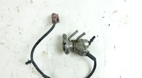 Volkswagen Touran III AdBlue injector 04L131113P5730162 04L131113P