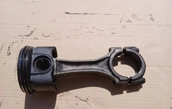 Peugeot Boxer Piston with connecting rod 
