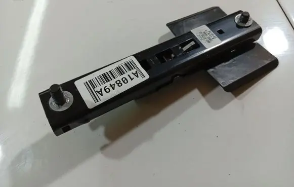 Ford Focus Seat belt adjustment rail AM51811C46AC