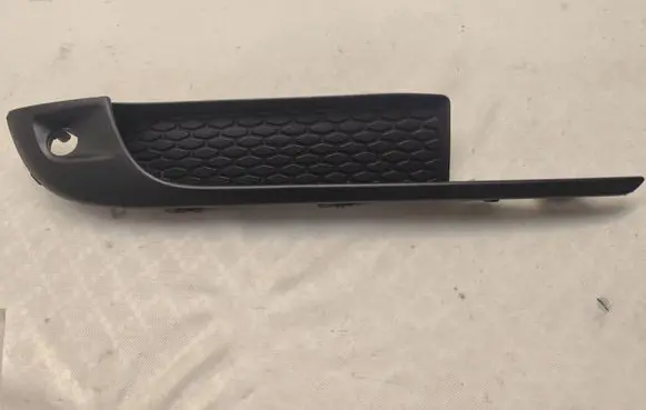 Porsche Macan (95B) Front parking sensor holder (PDC) 95B807824A