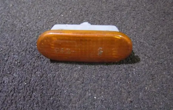 Volkswagen PASSAT B5 Front fender indicator light 3b0949117b