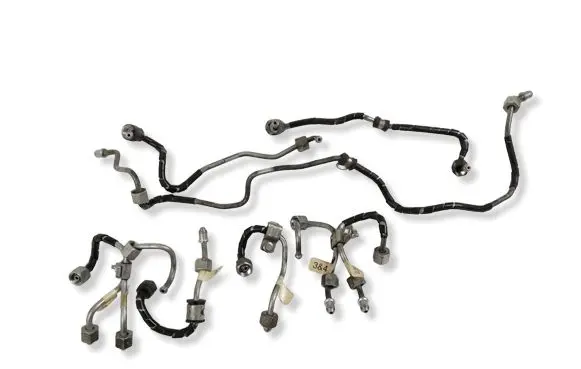 Jaguar XF X250 Fuel injector supply line/pipe 