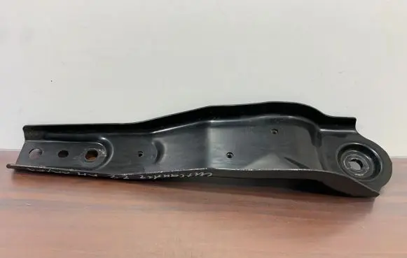 Mitsubishi Outlander IV Other rear suspension part 