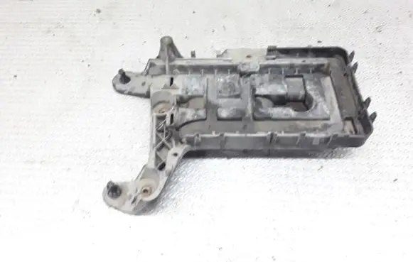 Volkswagen Touran I Battery tray 1K0915333B