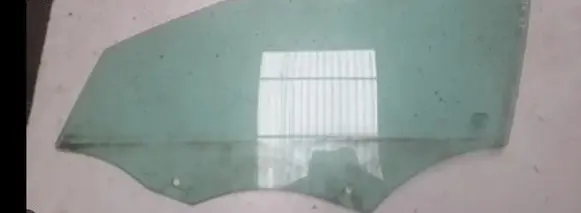 Volvo XC60 Front door window glass four-door