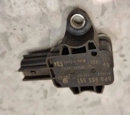 Audi A3 S3 8P Airbag deployment crash/impact sensor 8P0955557