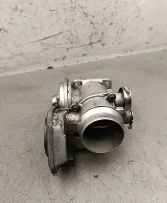 BMW X3 E83 Throttle valve 7804384 B70401783