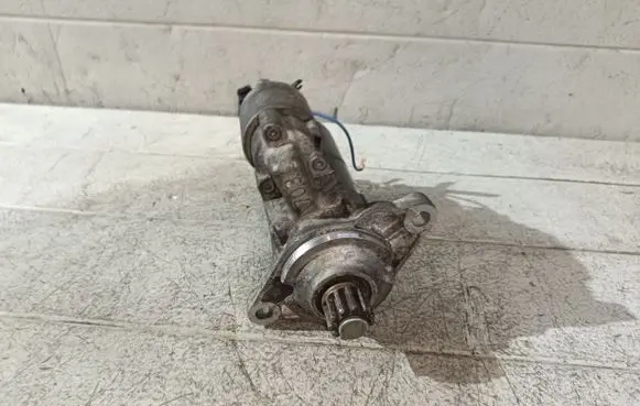 Volkswagen PASSAT B6 Starter motor 02E911023L