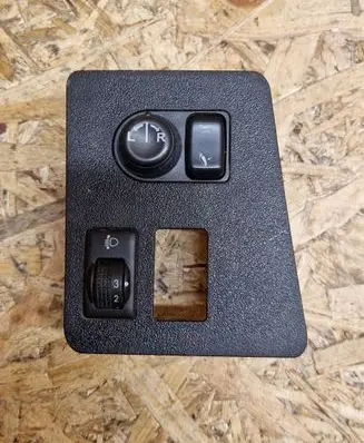 Nissan Qashqai+2 Wing mirror switch 68485JD900 K77770 P10970A77500