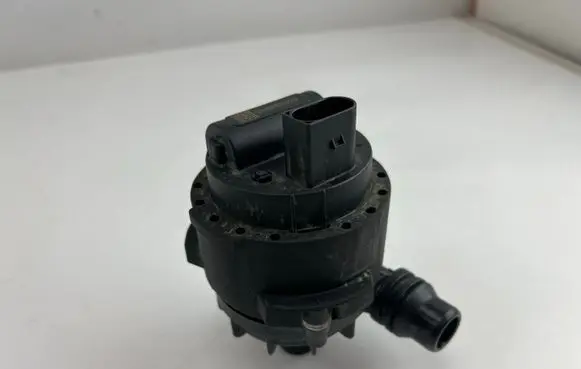 BMW iX1 Electric auxiliary coolant/water pump 5A69E36