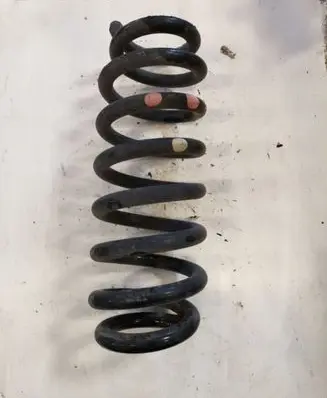 Suzuki Grand Vitara II Rear coil spring