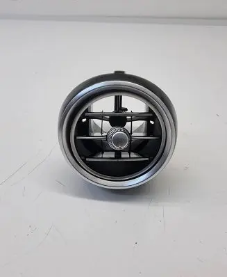 Mercedes-Benz C W205 Dash center air vent grill A2058304604