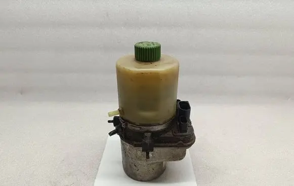 Volkswagen Polo V 6R Power steering pump 6R0423156B