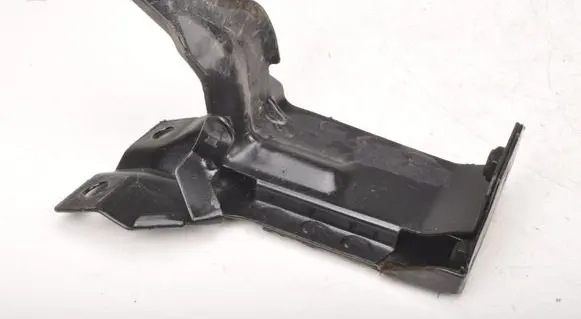 Volvo V60 Radiator mount bracket 