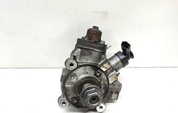 Citroen C4 II Picasso Fuel injection high pressure pump 0445010739 9811347380