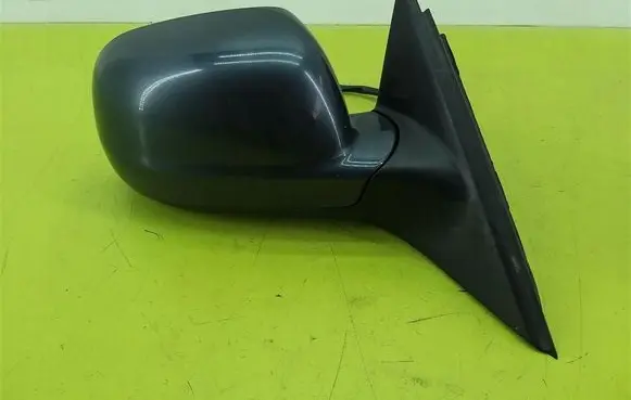 Volkswagen PASSAT B5.5 Front door electric wing mirror 
