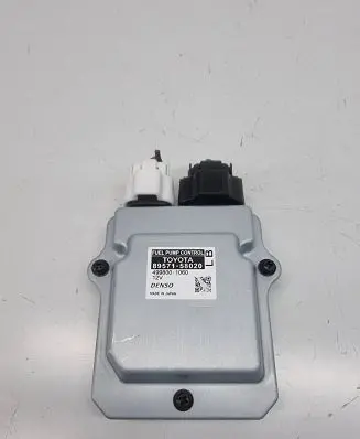 Lexus RX 450H Fuel injection pump control unit/module 8957158020 4998001060