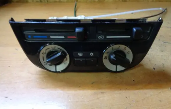 Mitsubishi Space Star Climate control unit 7820A437