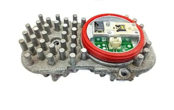 BMW 3 E92 E93 LED ballast control module 1305715084 1307102392 MOE12731