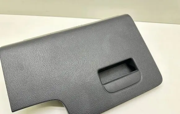 Volkswagen Tiguan Glove box 5M1858719E 5M1857921 1355D300674