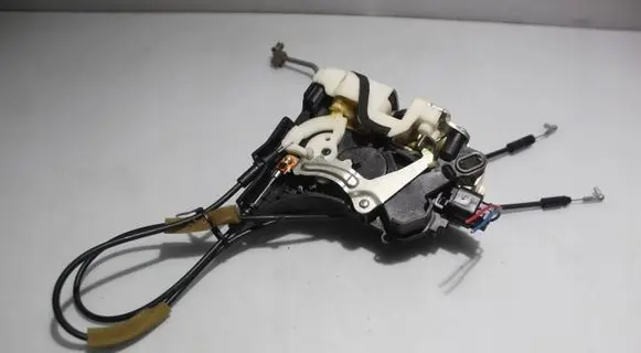 Mitsubishi Lancer X Front door lock