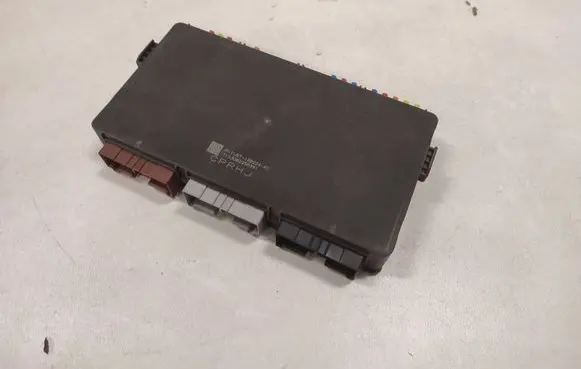 Ford Explorer Fuse module 13B224 FU5T13B224AC 53082255391