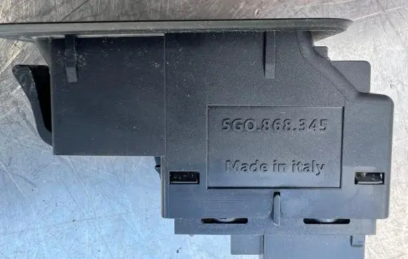 Volkswagen Golf VII Electric window control switch 5G0868345