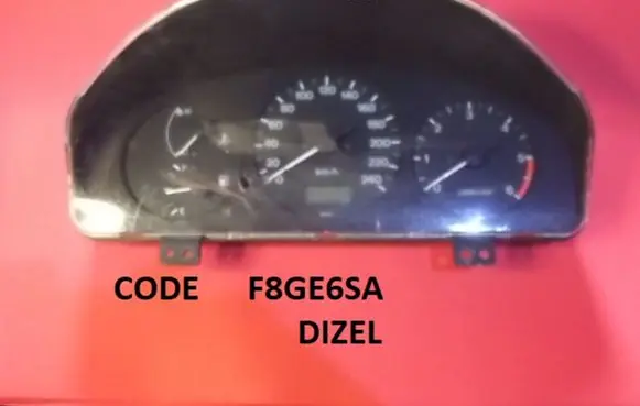 Mazda 626 Speedometer (instrument cluster) F8GE6SA