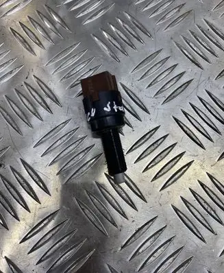 Mitsubishi Space Star Brake pedal sensor switch