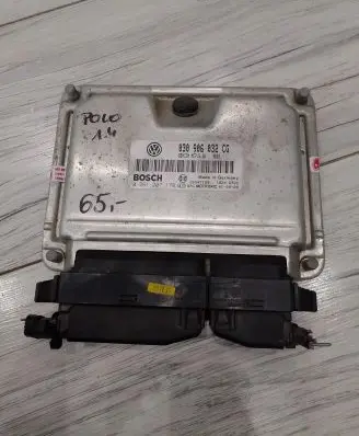 Volkswagen Polo III 6N 6N2 6NF Engine control unit/module ECU 0261207178