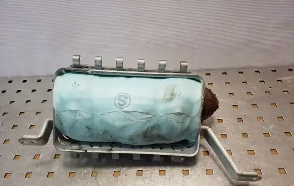 Toyota Land Cruiser (J120) Passenger airbag 7BBN3521