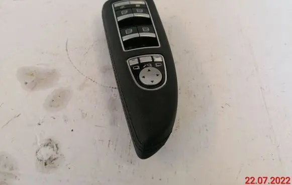 Mercedes-Benz S W221 Electric window control switch A2217200189 A2218213851