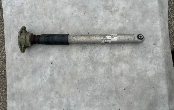 Porsche Panamera (970) Rear shock absorber/damper 97033306133 801404003087 15145005893