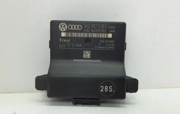 Volkswagen Touran I Gateway control module 1K0907530E 1K0907951