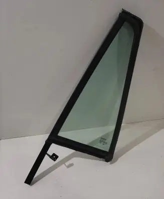 Volvo XC90 Rear vent window glass 30674357