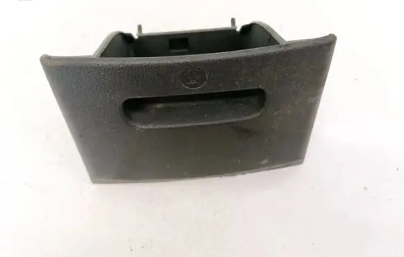 Ford Focus Glove box 4M5XA044H61C 4M5X-A044H61-C