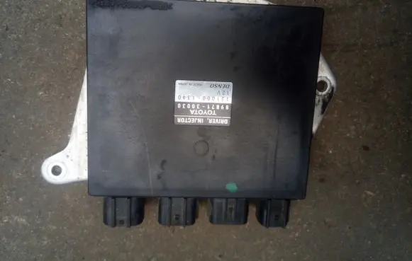 Lexus GS 300 350 430 450H Fuel injection pump control unit/module