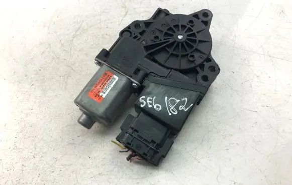KIA Ceed Front door window regulator motor 83460A2010