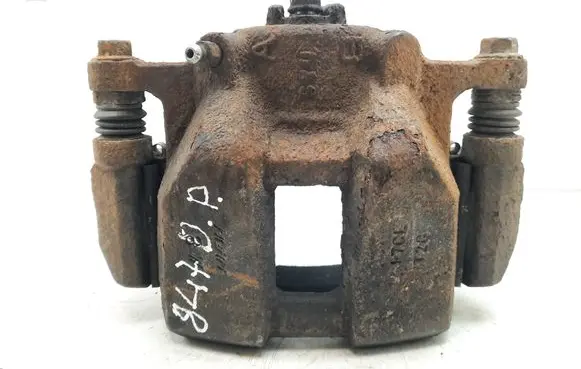 Honda HR-V Front brake caliper
