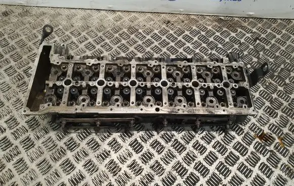 BMW 5 F10 F11 Engine head 7800001 11127800001