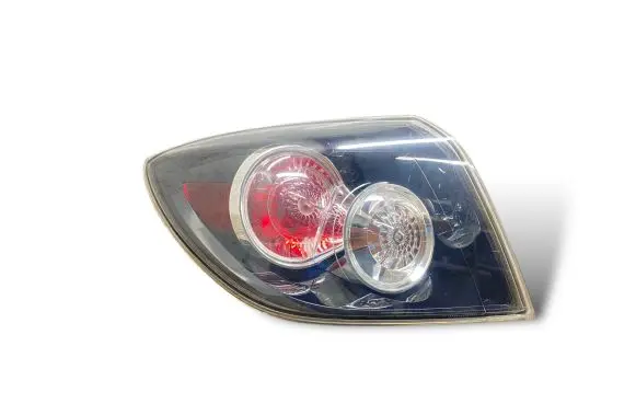 Mazda 3 I Rear/tail lights E111308 P6312 B2S12A