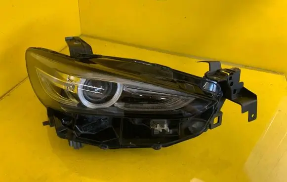 Mazda 6 Headlight/headlamp GRF5-51030