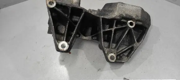 Opel Vectra B Generator/alternator bracket 90528680