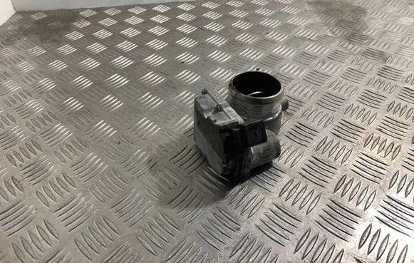 Audi A6 Allroad C6 Throttle valve 4E0145950H